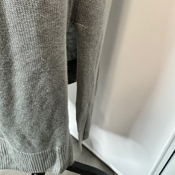 Wool City Sleeveless Button-Down Duster Grey - Picture 10 of 12